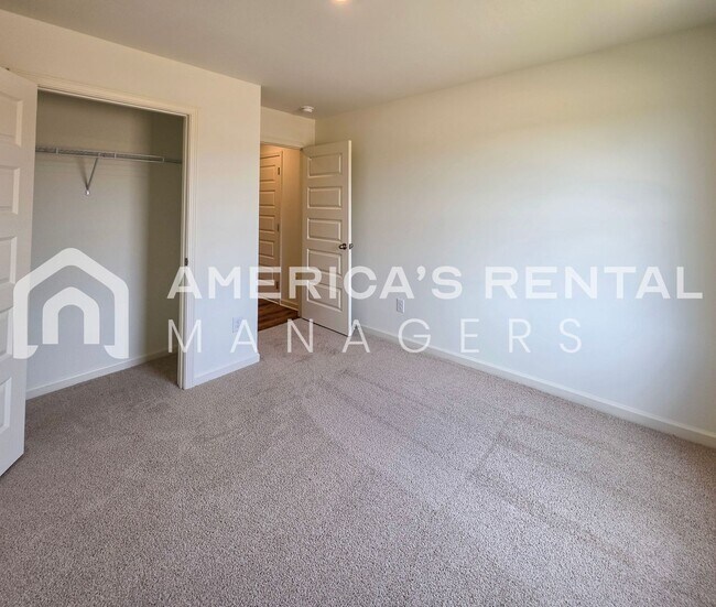 Building Photo - 556 Saddlewood Bnd
