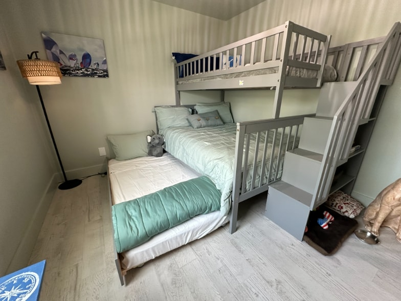 Building Photo - 5006 Starfish Dr SE