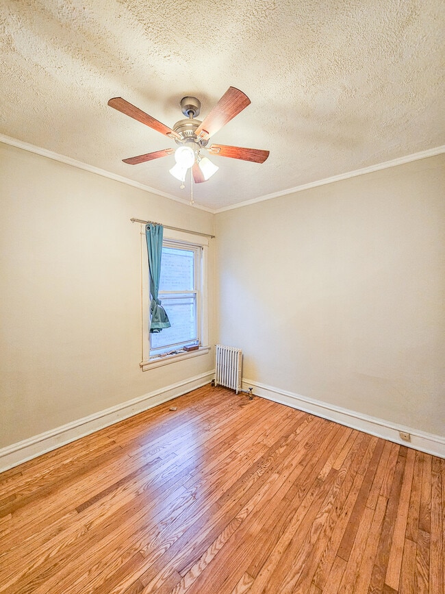 Building Photo - 3338 W Cullom Ave