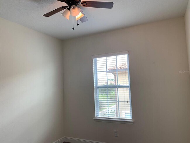 Building Photo - 1704 Lobelia Dr