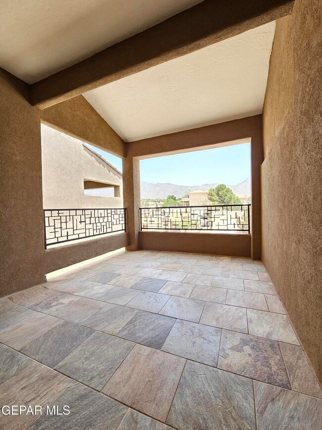 Building Photo - 704 Espada Dr
