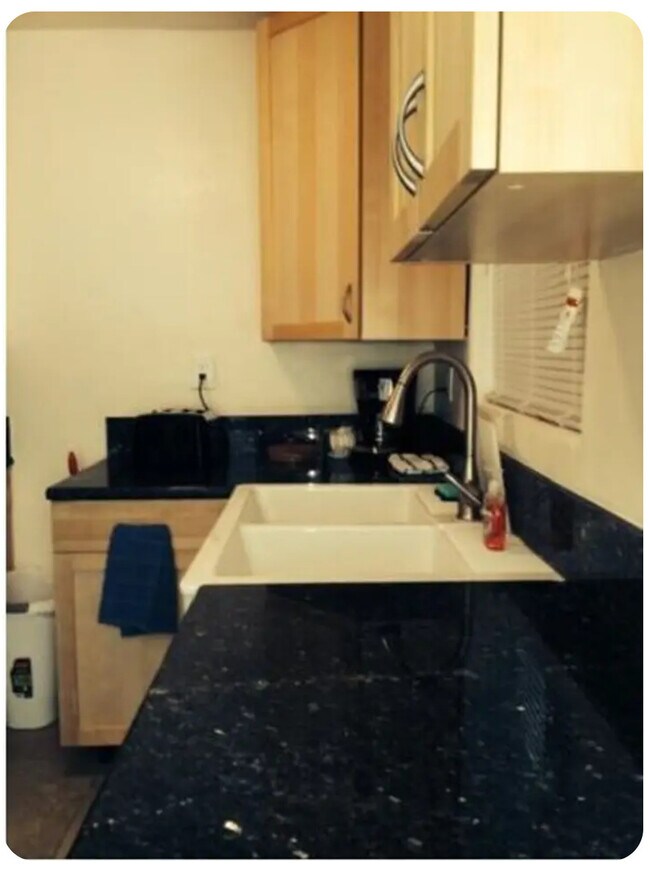 Kitchen in granite, wood and steel has it all - 3990 Strandway