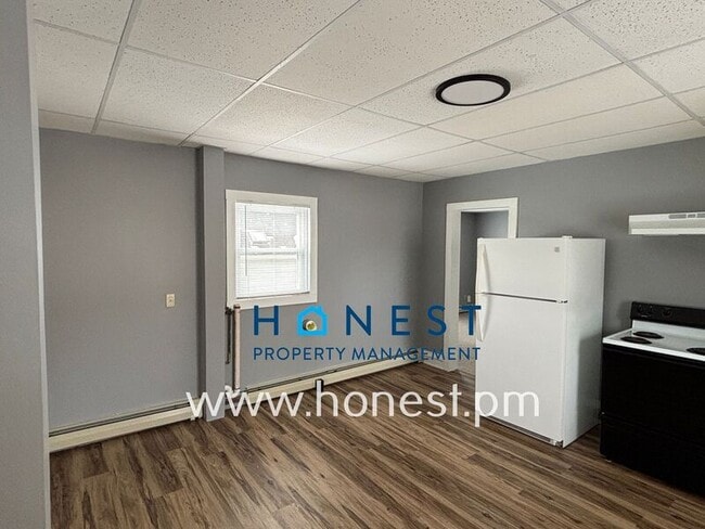 Building Photo - 47 James St