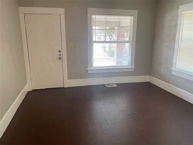 Building Photo - 1118 N Zang Blvd