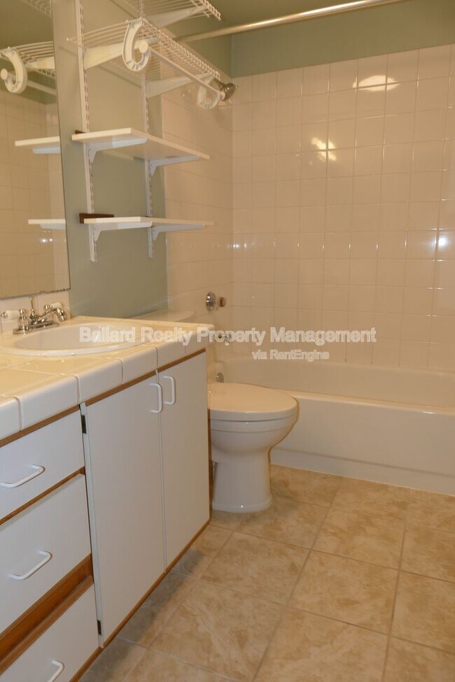 Building Photo - 7000 Cleopatra Pl NW