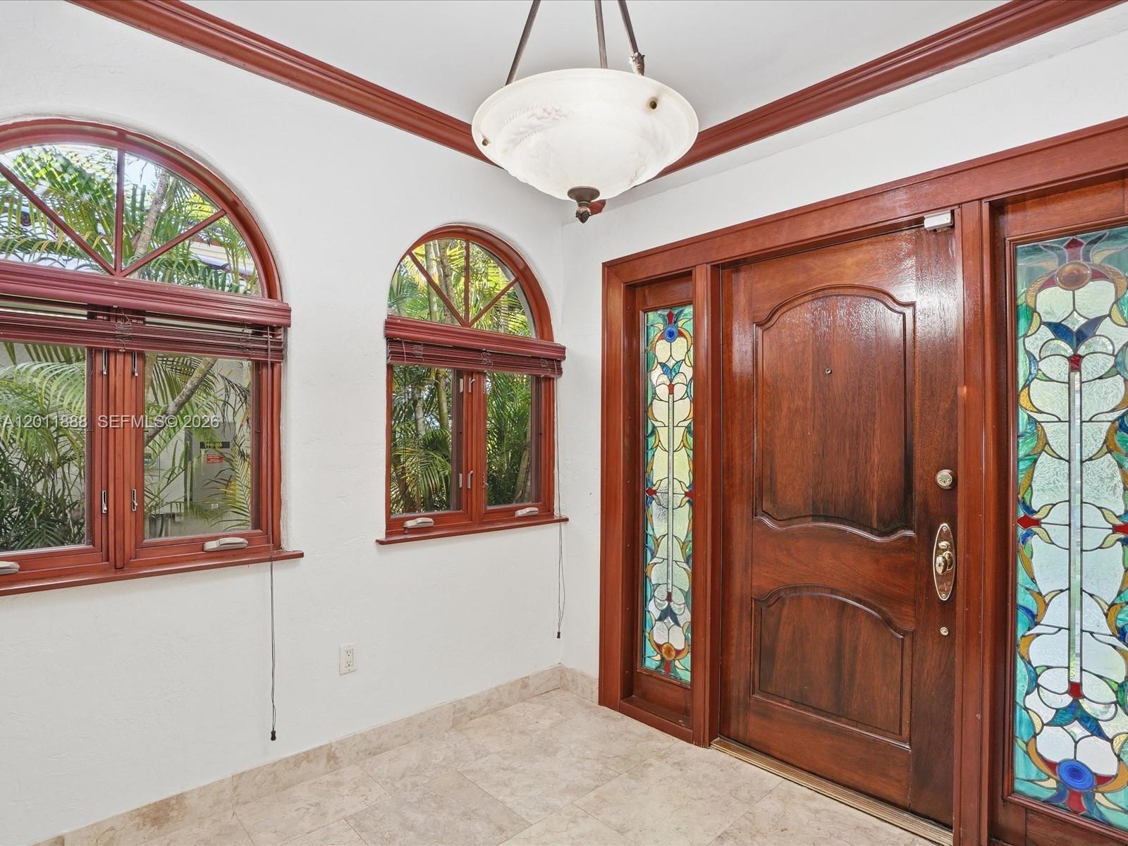 Building Photo - 1137 Asturia Ave