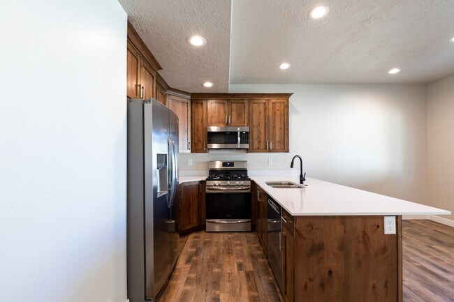 Building Photo - 308 Canterbury Wy