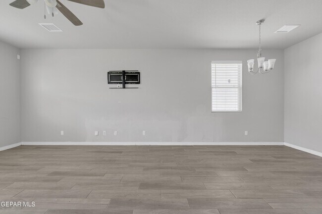 Building Photo - 12260 Desert Wolf Ave
