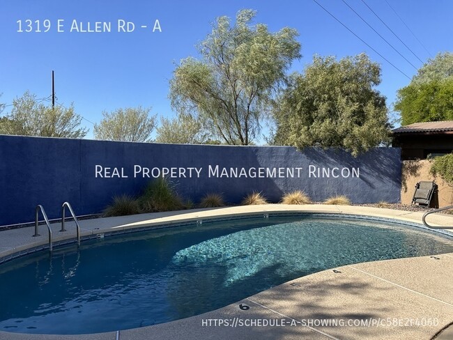 Building Photo - Awesome Location!! Sparkling pool Included