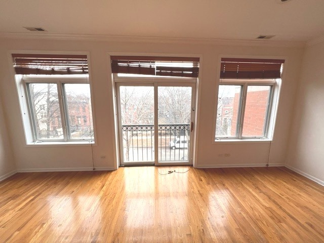 Building Photo - 633 E Bowen Ave