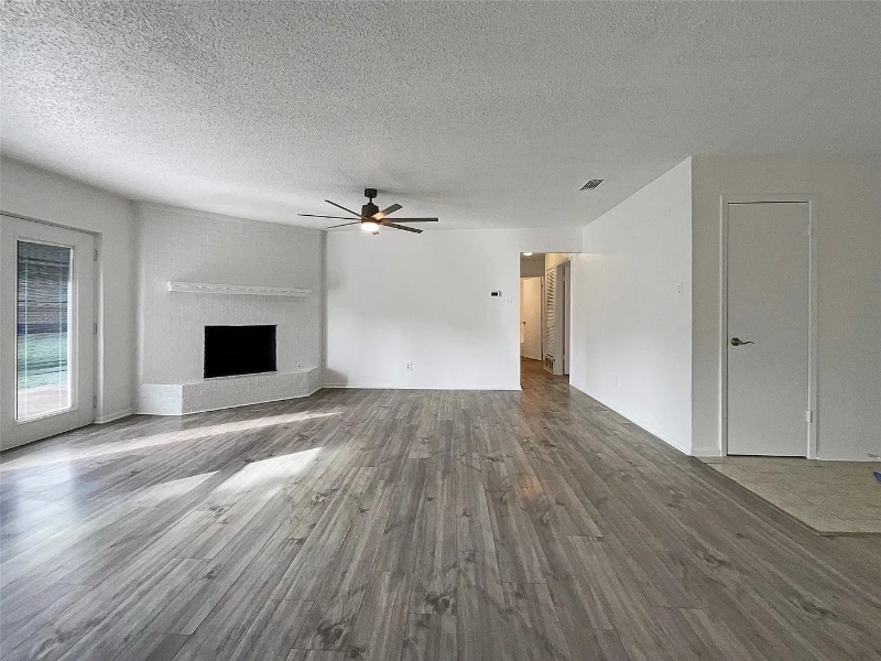 Building Photo - 2369 Laredo Ct