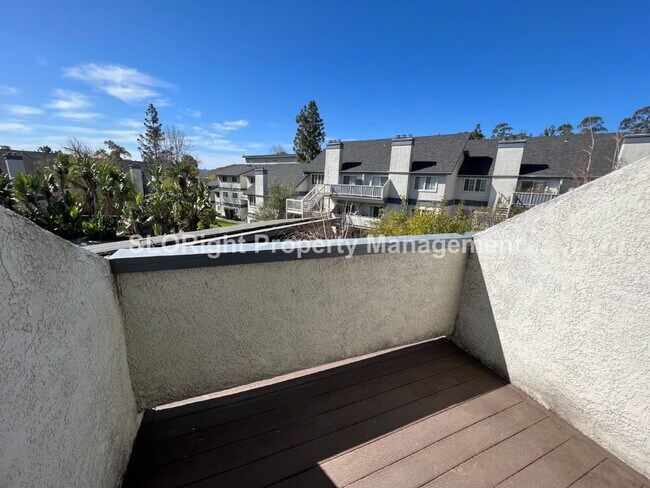 Building Photo - AVAILABLE AUGUST - Upstairs San Luis Obispo Condo - 2 Bedroom / 1 Bathroom