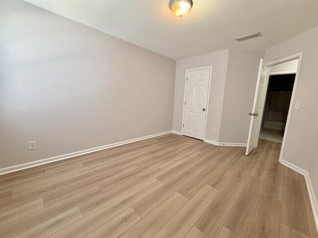 Building Photo - 4216 Rogers Creek Ct