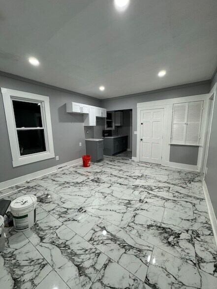 Building Photo - 232 View St