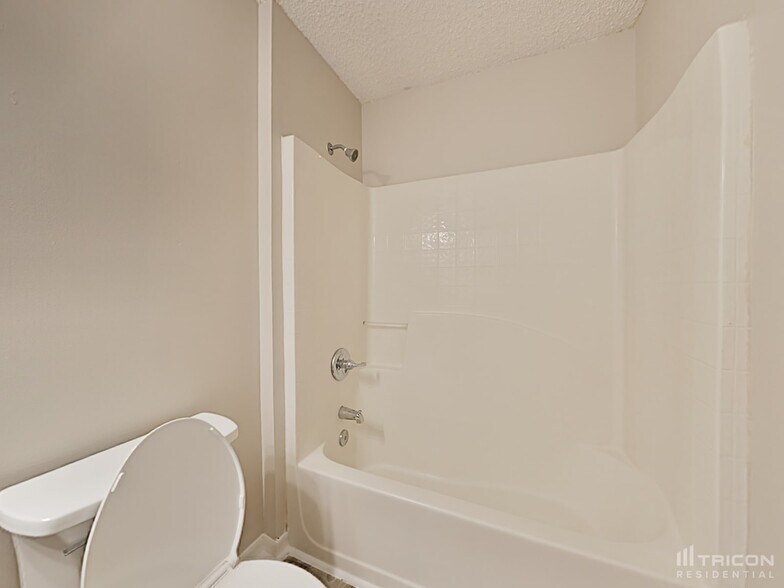 Building Photo - 7944 Cherry Blossom Dr S