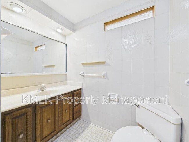 Building Photo - 5743 Brookwood Dr