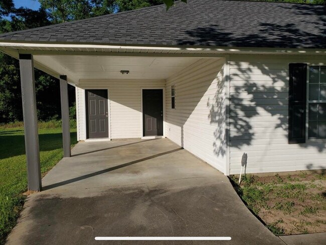 Building Photo - 308 Woods Way