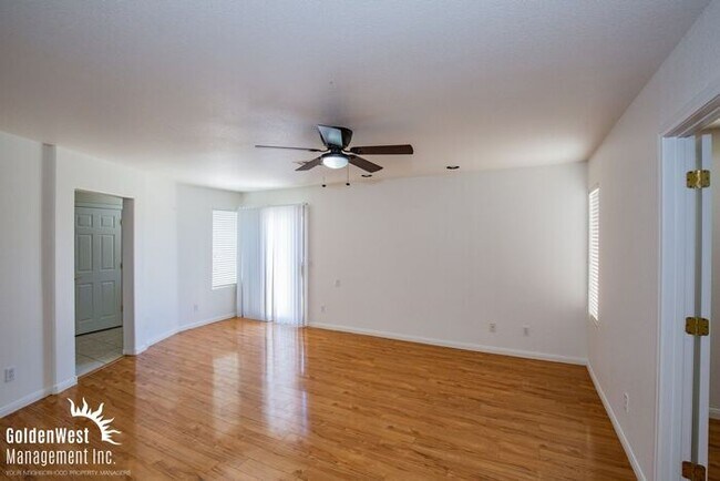 Building Photo - Modern & Inviting 4Bdm 2.5Ba Home with Private Pool