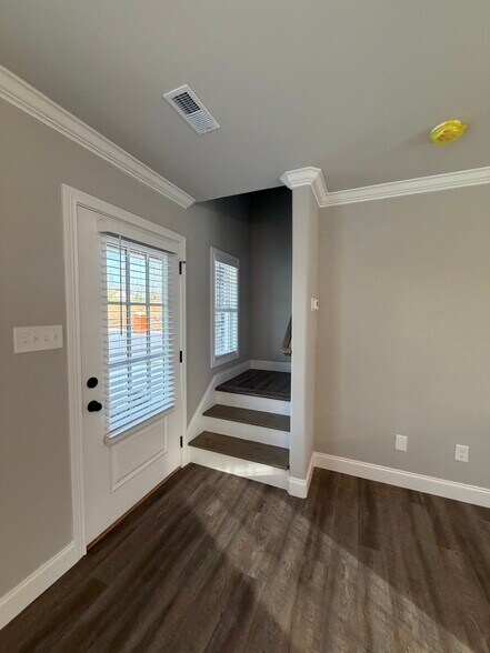 Building Photo - 2628 Parkers Mdw Ln