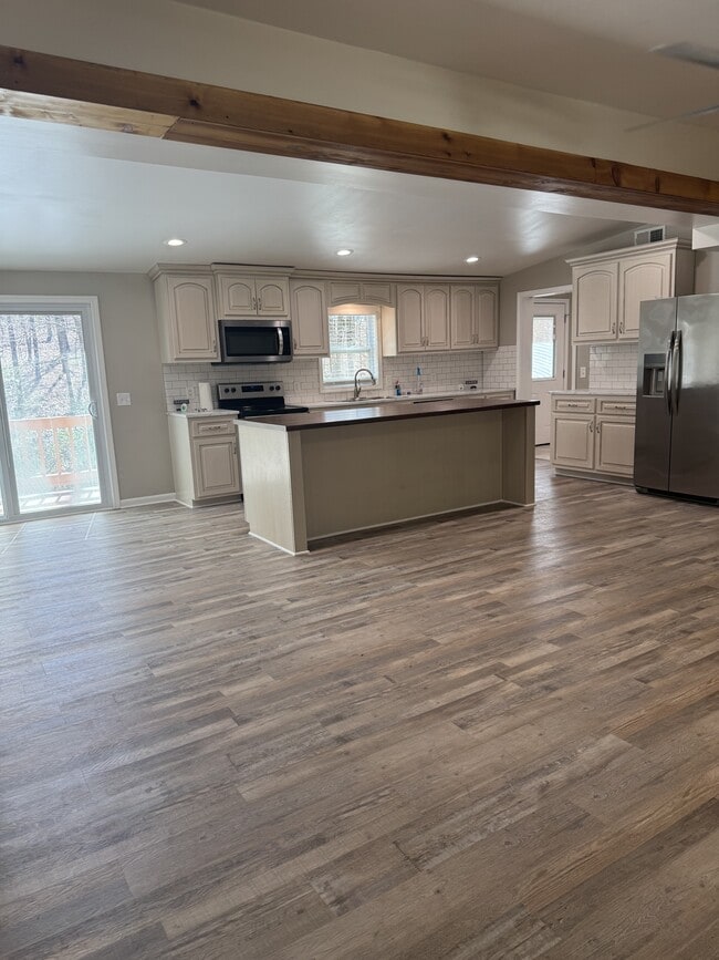 Building Photo - 146 Co Rd 753