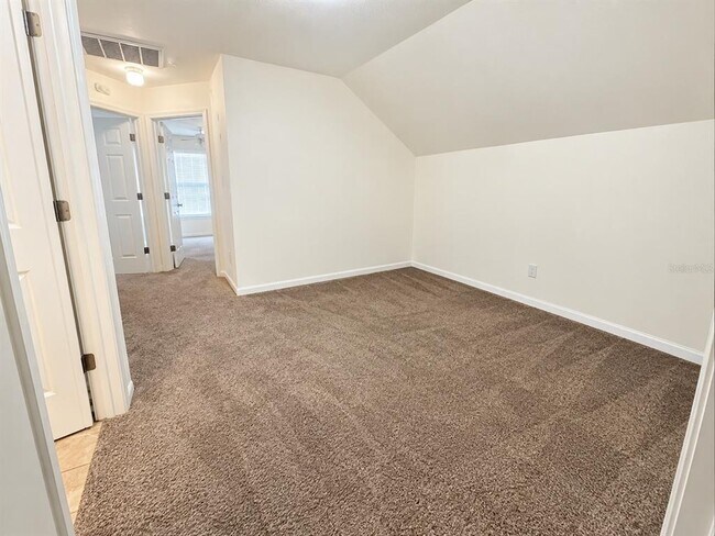 Building Photo - 16013 Stags Leap Dr