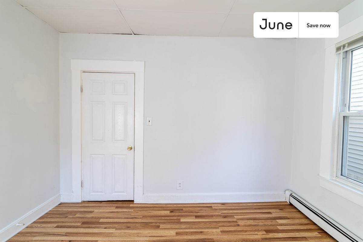 Building Photo - 357 Windsor St