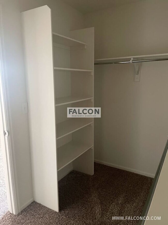 Building Photo - 9279 Birr Ct