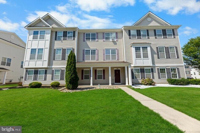 Building Photo - 29 Mountie Ln