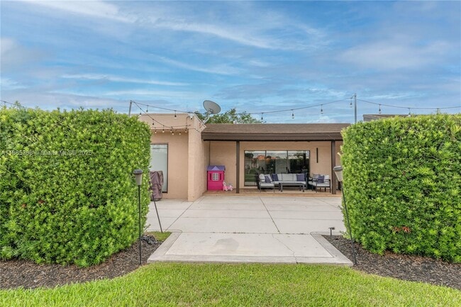 Building Photo - 7225 Coldstream Dr