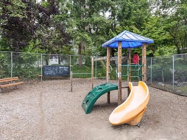 Building Photo - 11527 Highway 99