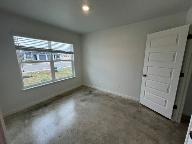 Building Photo - 912 Wax Myrtle Ct