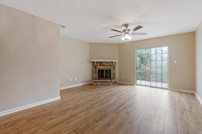 Building Photo - 1573 Jacks Dr