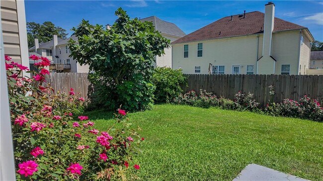 Building Photo - 2760 Rusticwood Dr SW