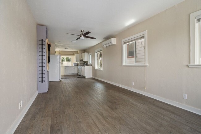 Building Photo - Updated Bremerton Home with Modern Touches