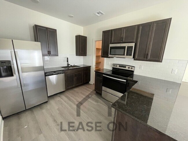 Building Photo - 1753/55 Hickory