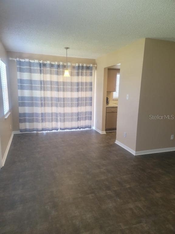 Building Photo - 4223 Parkside Dr