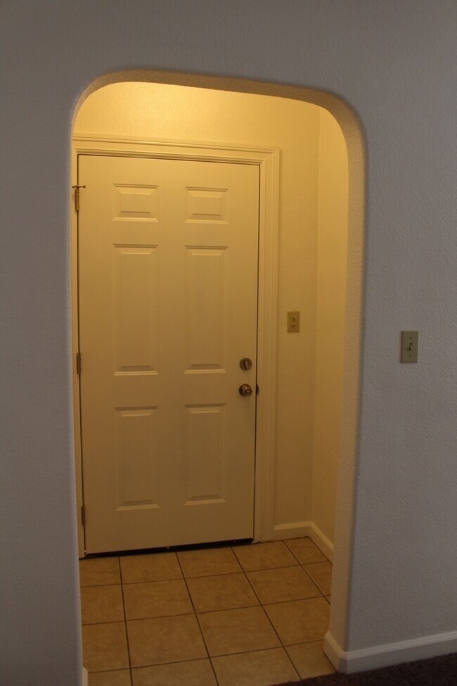 Building Photo - South Ave Turlock