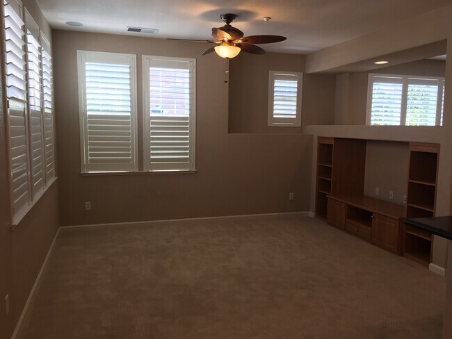 Building Photo - 4057 Crandall Cir