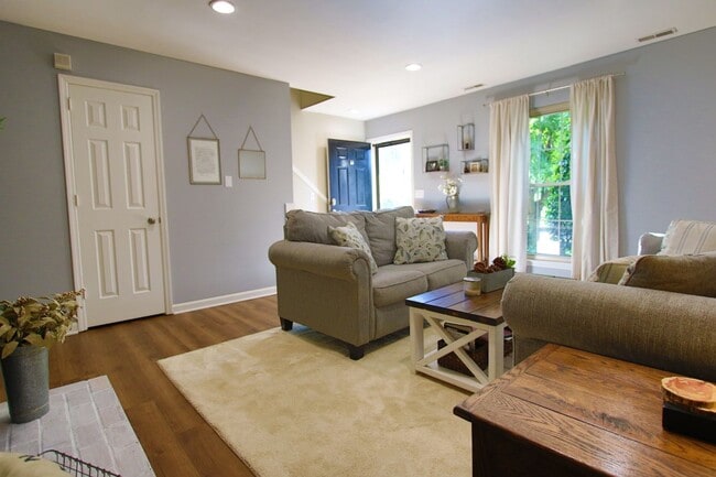 Building Photo - UPDATED CONDO IN THE HEART OF BRENTWOOD . . . PLUS AMENITIES!!!