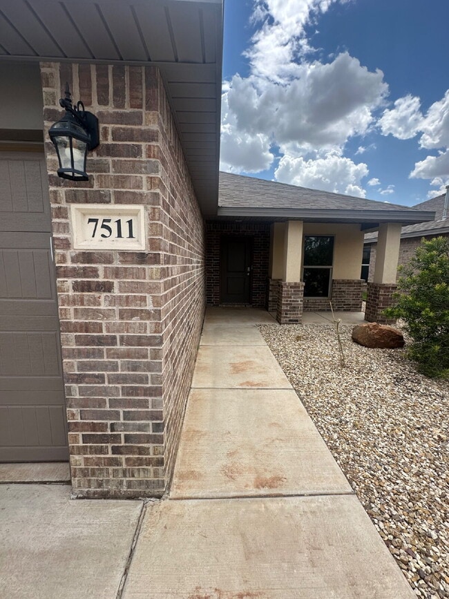 Primary Photo - Spacious 3/2/2 in Upland Crossing