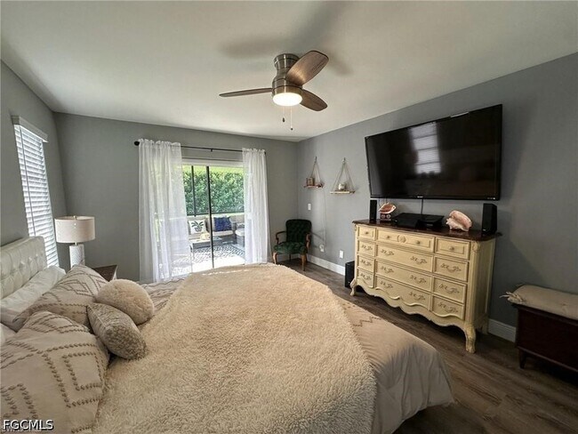 Building Photo - 1714 SE 2nd St