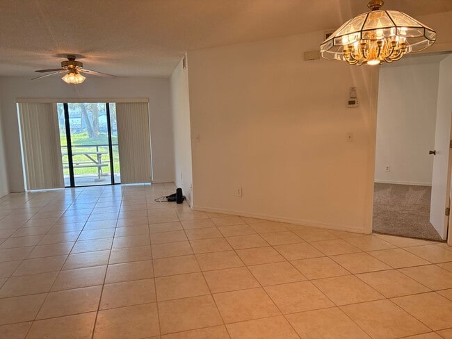 Building Photo - Spacious 1 bedroom at Pier 43!