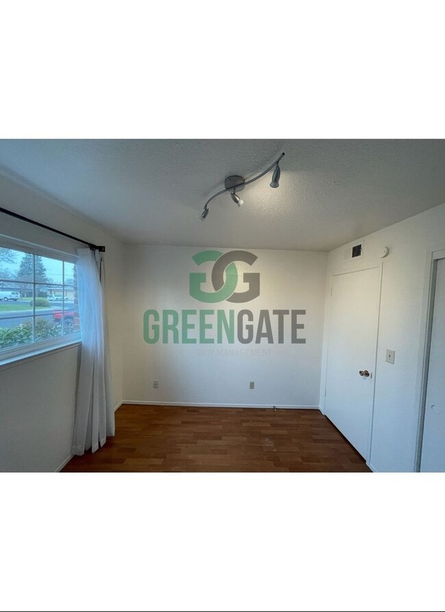 Building Photo - Spacious 4Bedroom 2Bath AVAILABLE NOW in Modesto!!