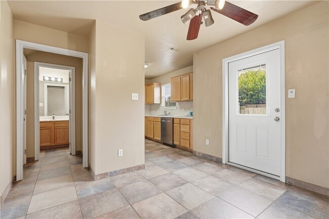 Building Photo - 2443 Pintail Loop