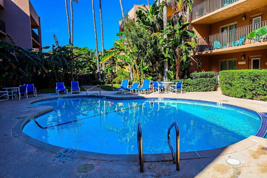 Building Photo - 2401 Gulf Blvd