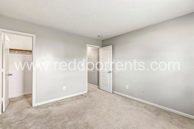 Building Photo - 7217 Burlat Ln