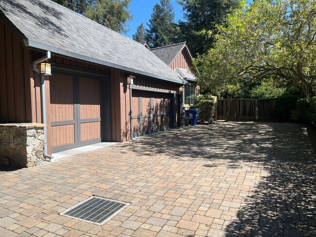 Building Photo - Luxury Furnished Monte Sereno Estate | Short-Term Executive Lease | Resort-Style Living