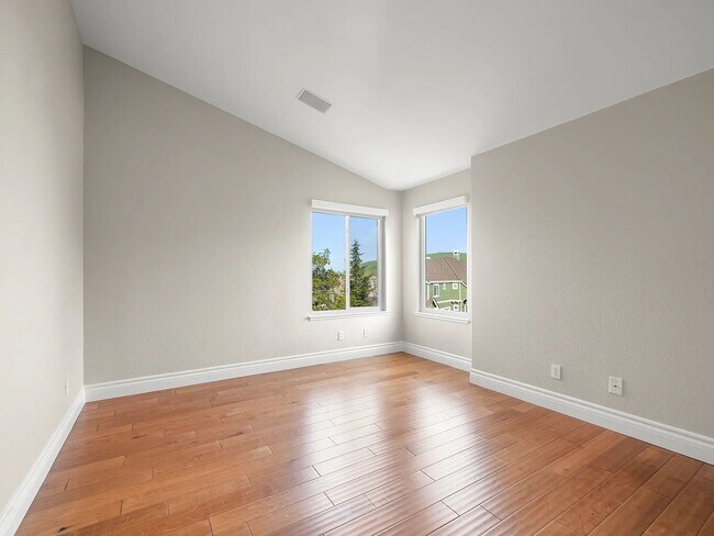 Building Photo - Luxury, comfort, and breathtaking surroundings in Stunning Clayton home!