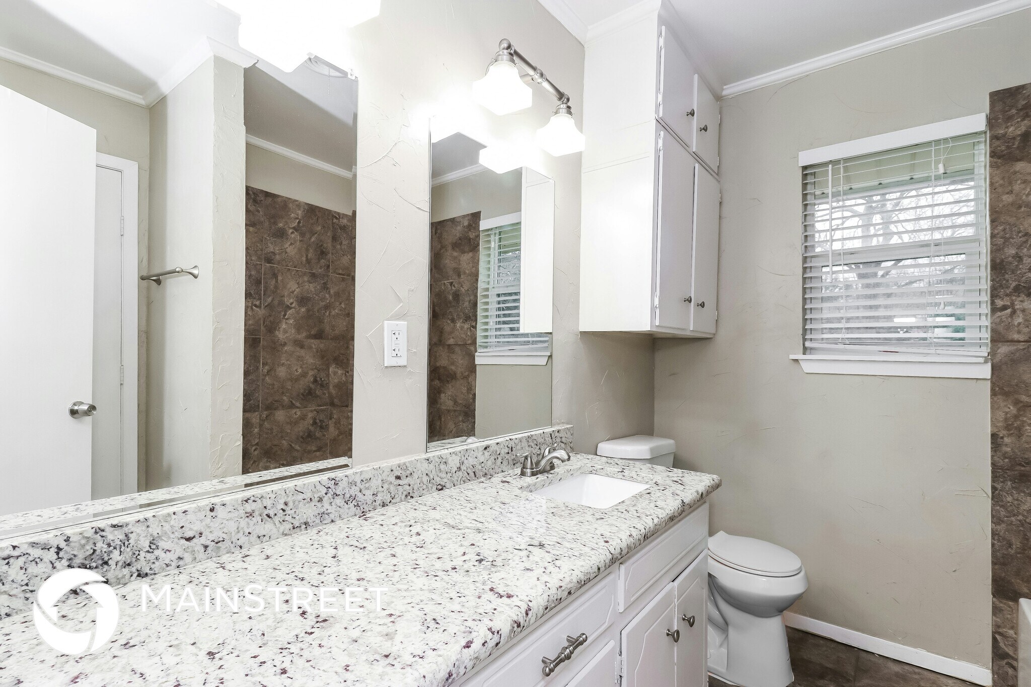 Building Photo - 3812 Glenmont Dr