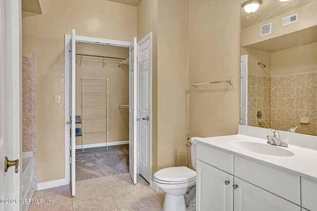Building Photo - 8539 Gate Pkwy W